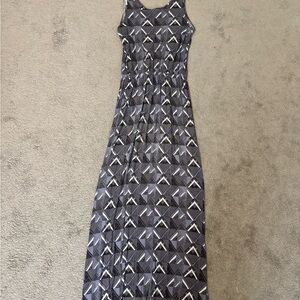Caslon Geometric Patterned Gray Maxi Dress